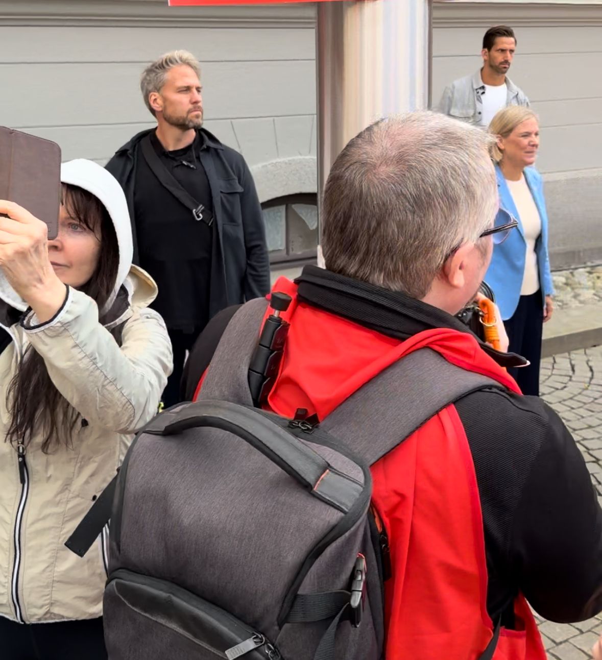 VK:s Ola Nordebo skrev att det fanns något distanserat och otillgängligt över Magdalena Anderssons (S) besök i Umeå. FOTO: Riks
