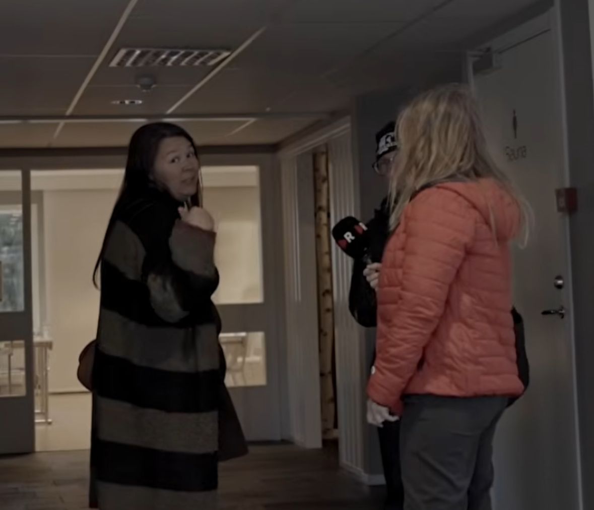 Silja Jonsson Marklund, ordförande för Rans sameby och Riks reporter Veronika Åström. Foto: Riks