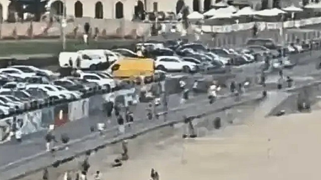 Flera döda efter skjutningen vid turiststrand i Sydney 
