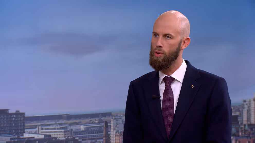 Moderata ministern kritiserade SVT – nu skjuter SVT upp intervjun