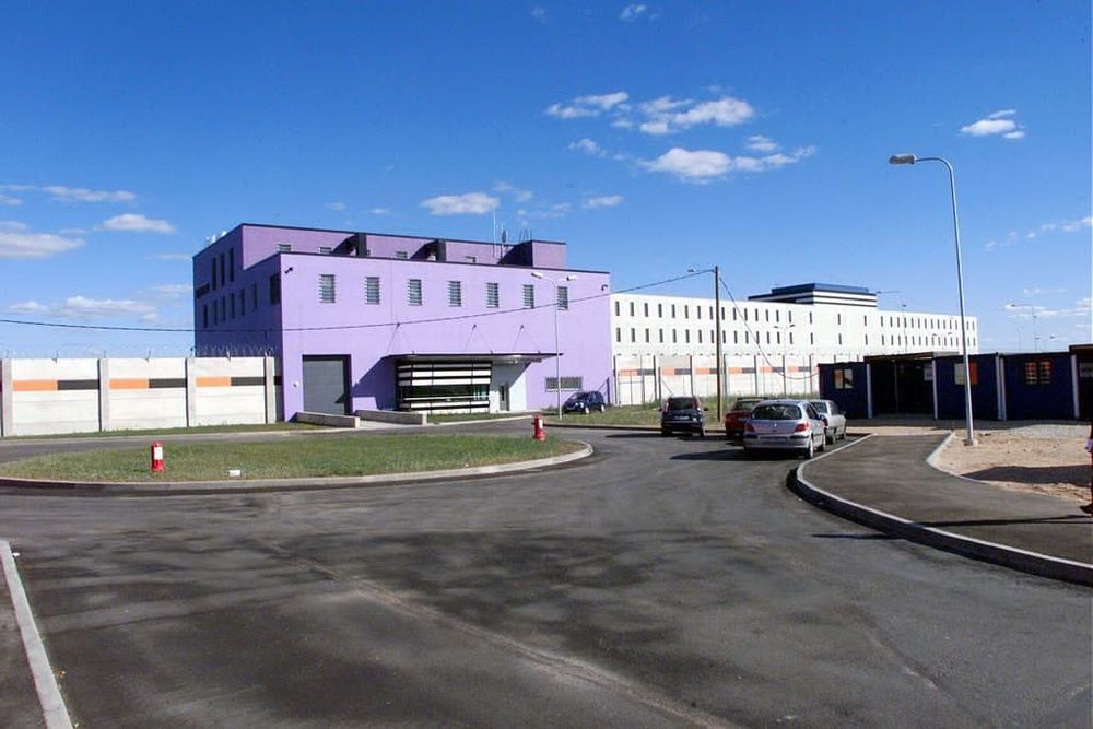 Första fångarna framme i Estland