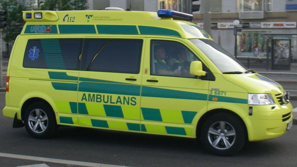 AmbulanceinGothenburgcropped.jpg
