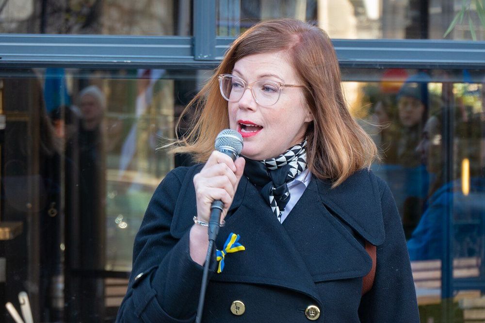 AnnaStarbrinkL.jpg