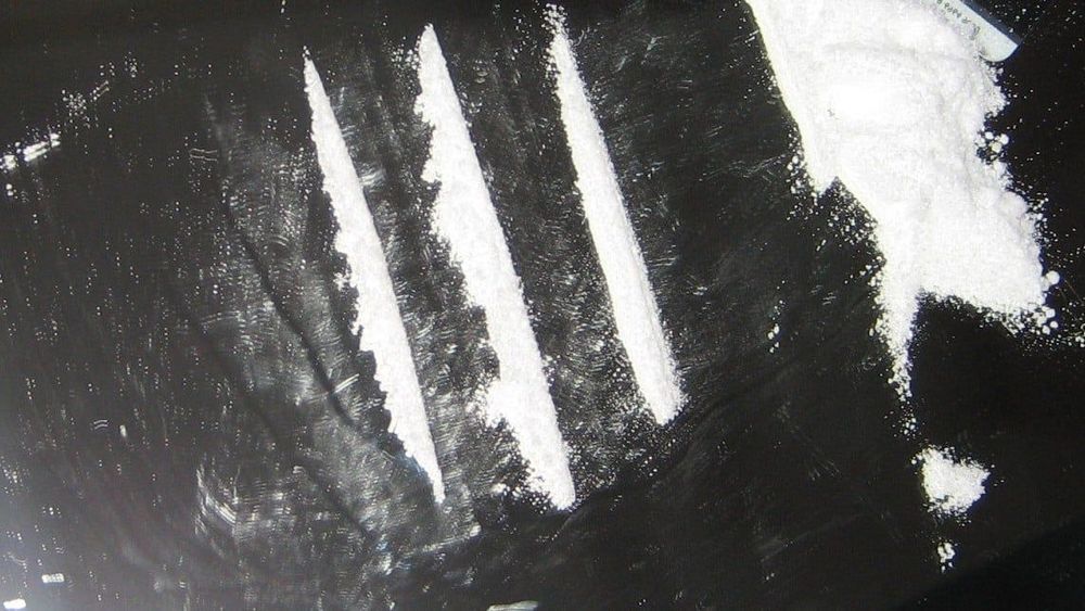 Cocainelines2.jpg