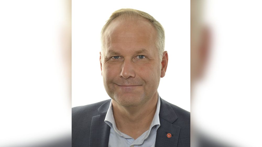 Sjöstedt (V) följer konto där Åkesson påstås ha dödat palestinskt barn
