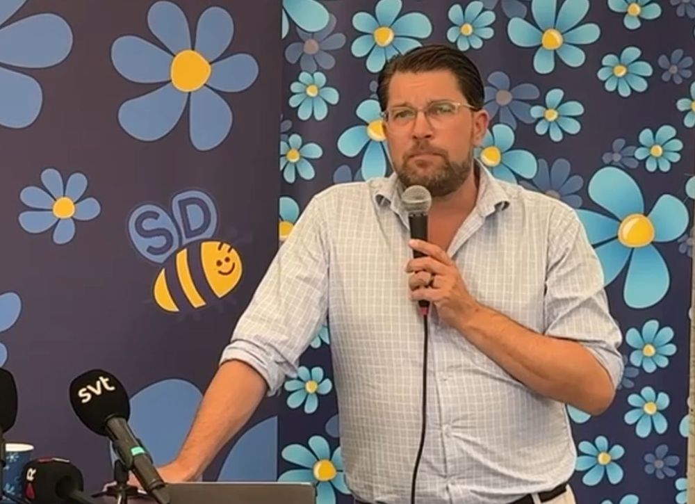 JUST NU: Jimmie Åkesson (SD) håller pressträff
