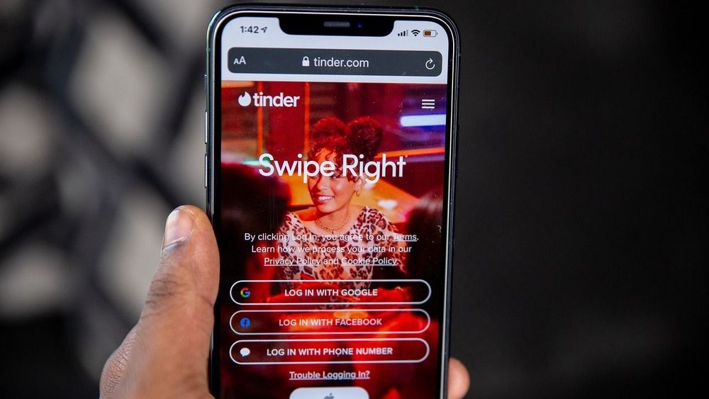 Tinder.jpg