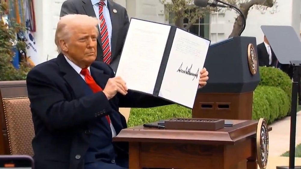 Trumptull.jpeg