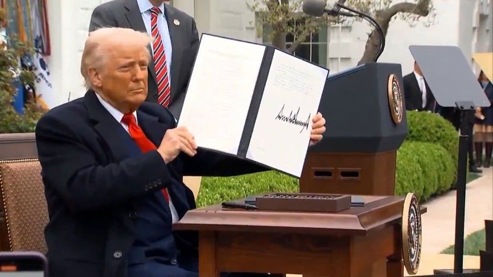 Trumptull.jpeg