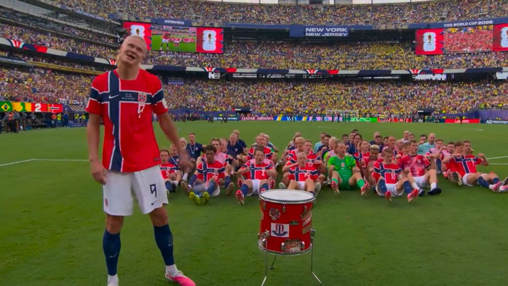 Folkfest i Oslo efter att Norge slagit ut Brasilien ur fotbolls-VM