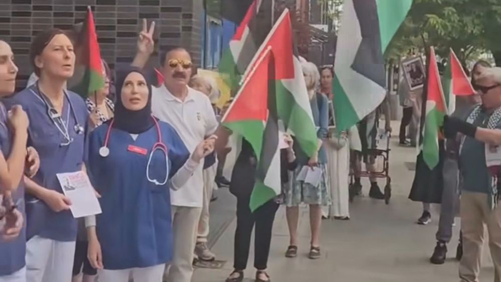 Polisen: Därför godkände vi Palestinaprotesten utanför Karolinska