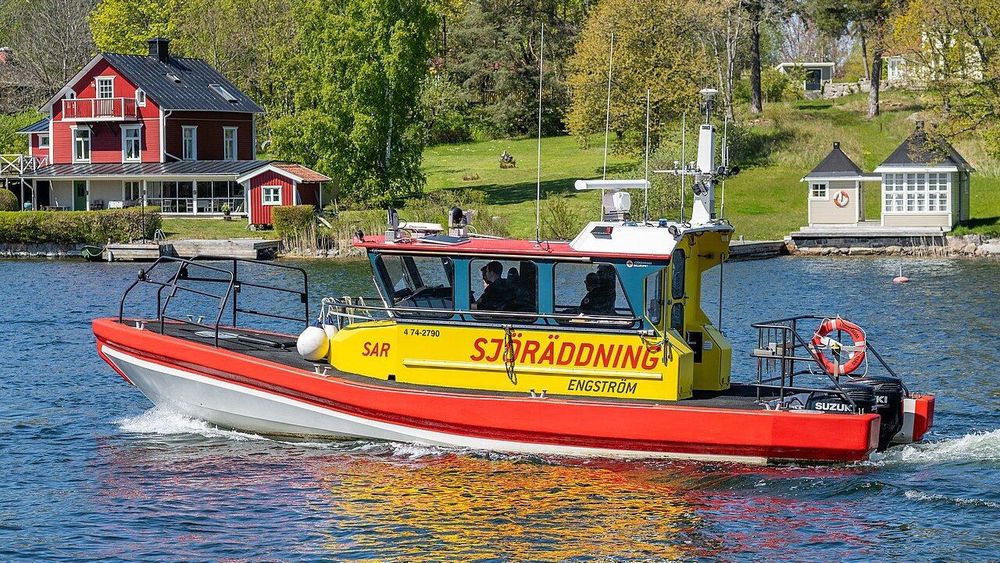 Två skadade efter båtolycka utanför Tjörn - kvinna och barn försvunna