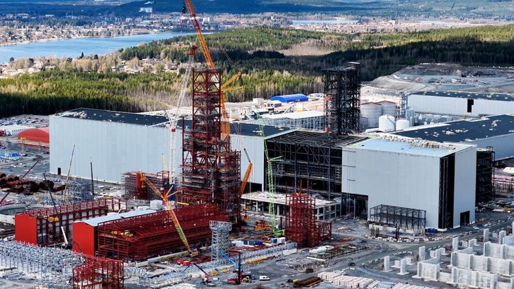 Wallenberg plöjer in extra miljarder till Stegra