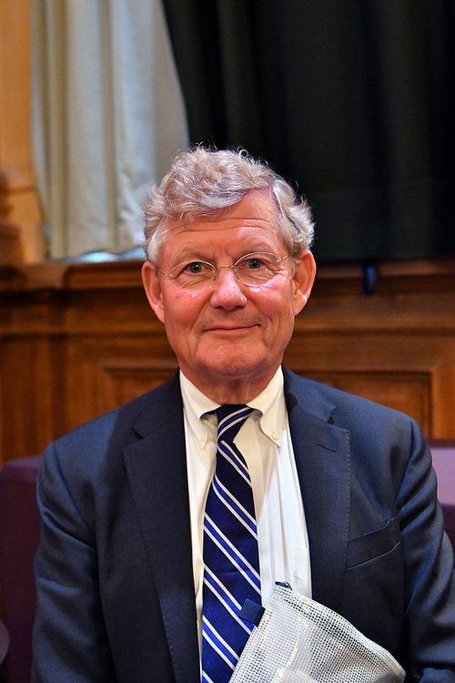 Svenskt Näringsliv vill öka arbetskraftsinvandringen eftersom svenskar föder få barn