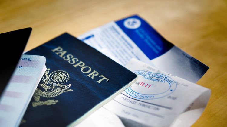 Två män döms till utvisning efter förfalskade id  