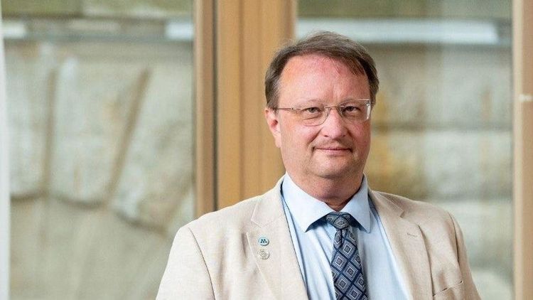 Beckman-profil.jpg