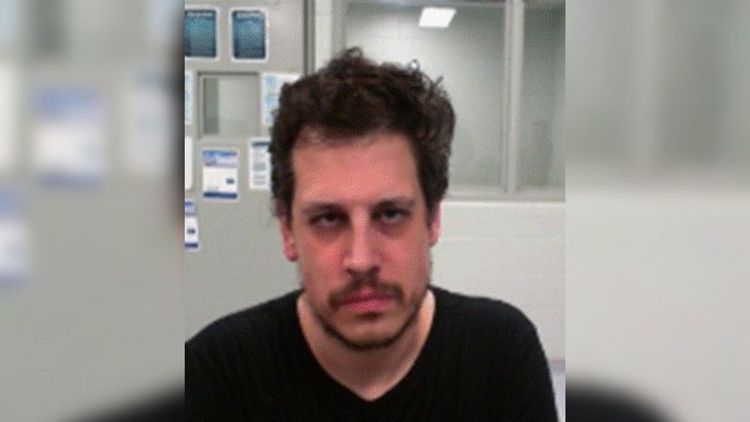 Milo Yiannopoulos gripen av ICE