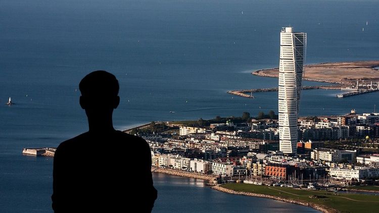 Tog med tio handgranater till Malmö – 15-åring med turkiskt medborgarskap häktad 