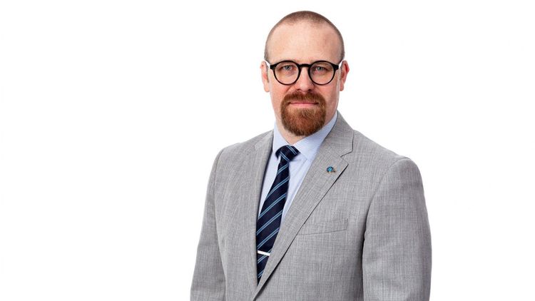 SD-politiker polisanmäler dragqueen-grundare för förtal