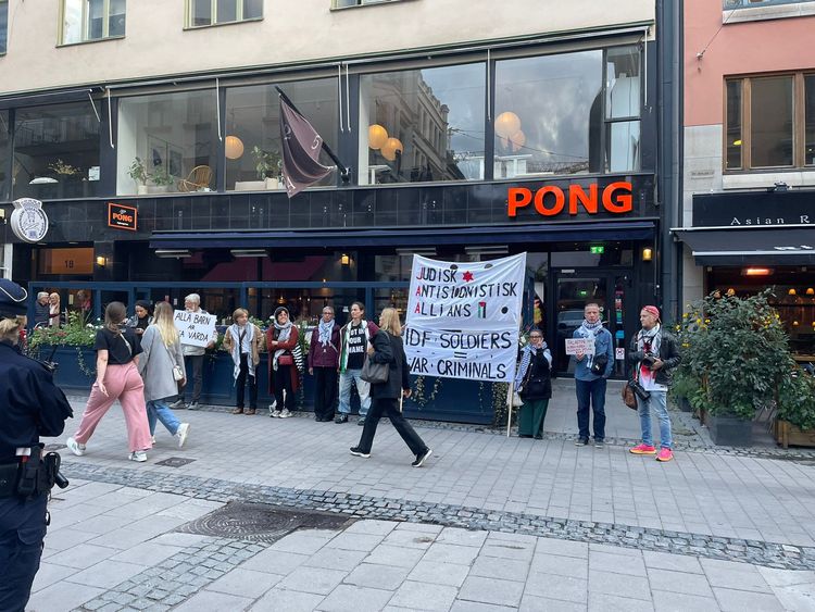 Reaktioner efter propalestinsk protest vid judisk skola: ”Känner bara avsky”