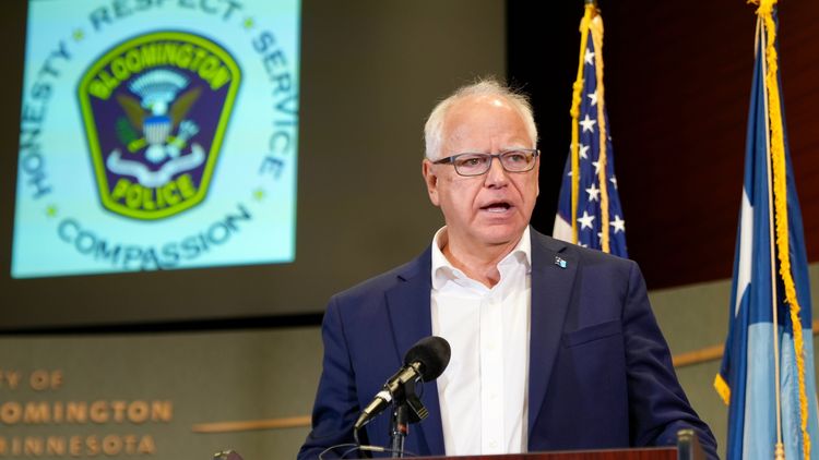 Efter Somali-gate avslöjandena: Demokraten Tim Walz hoppar av