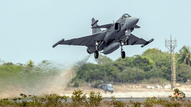 GripenEtakingoffCRUZEX.png