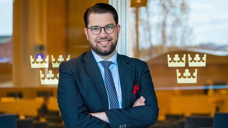 Åkesson knappar in på Andersson