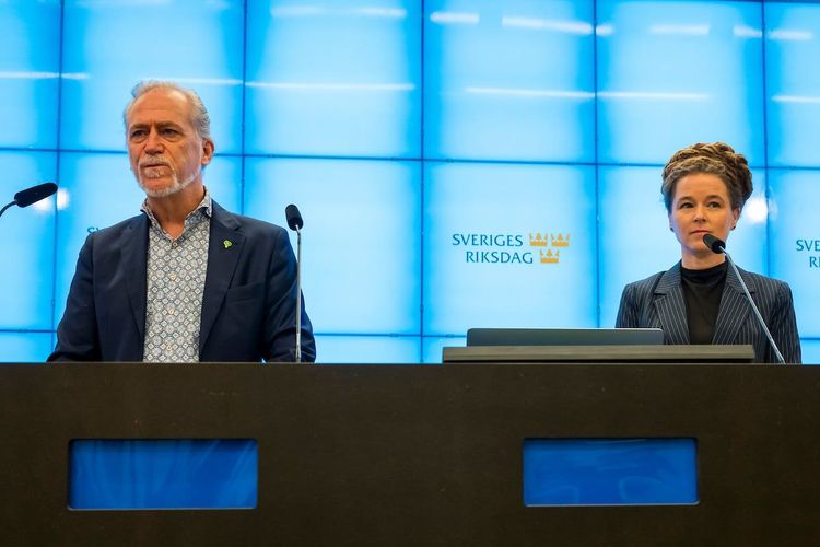 Riksdagen säger nej till MP:s utvisningsstopp 