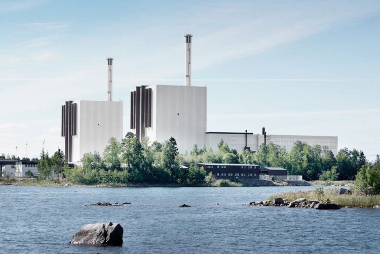 Kärnkraftsutbyggnad kräver utländsk arbetskraft enligt regeringens utredare