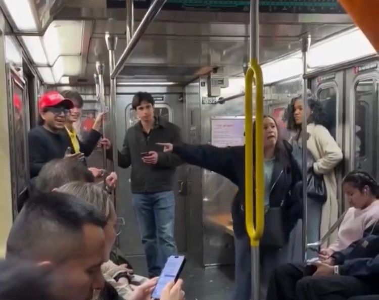 Kvinna bakom verbal attack på MAGA-man på NYC tunnelbana