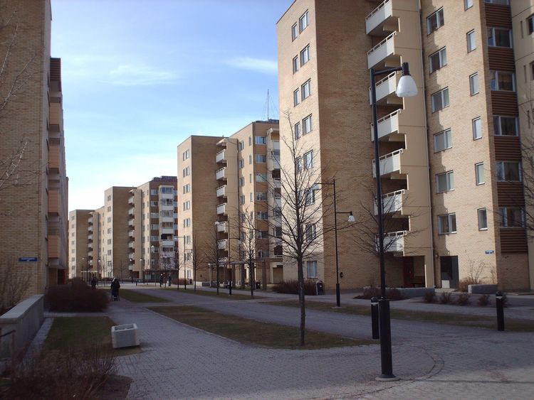 Tidöpartierna höjer bostadsbidraget – permanent stöd till barnfamiljer