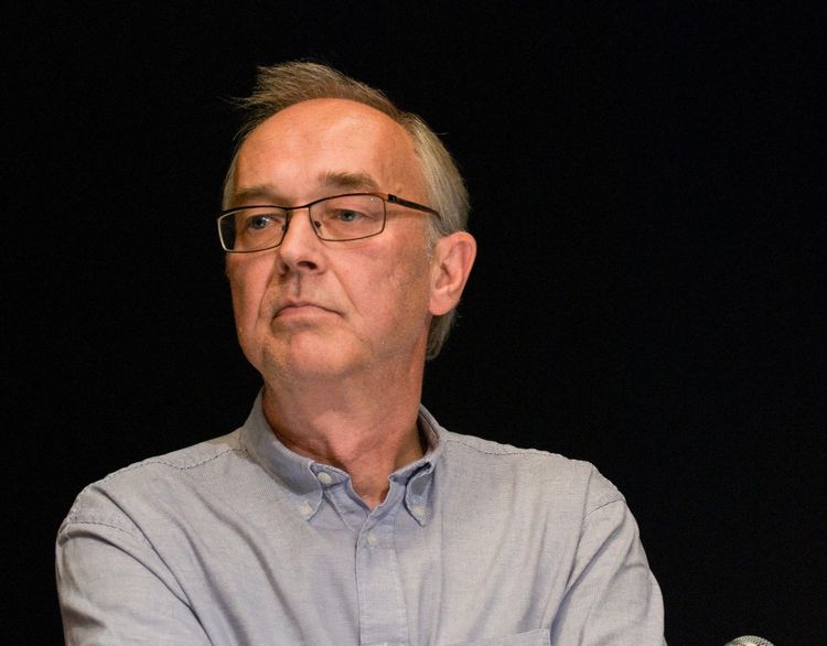 Anställda på skola känner sig pressade att delta på Pride - expert varnar 
