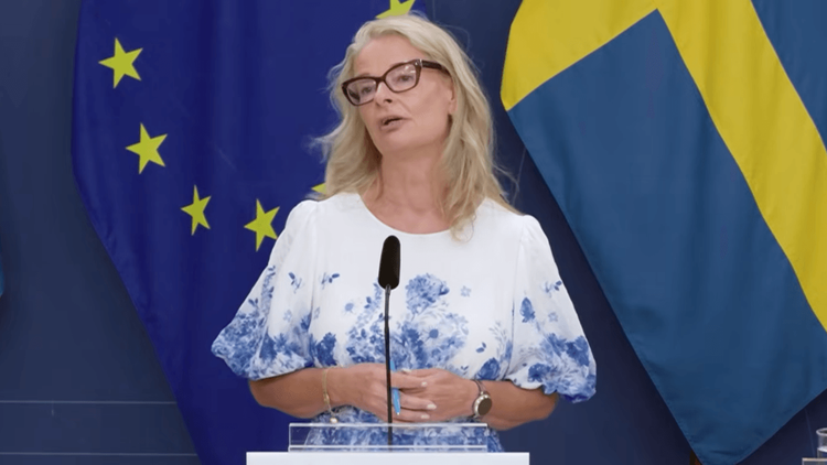 Regeringen vill ändra reglerna för studiemedel