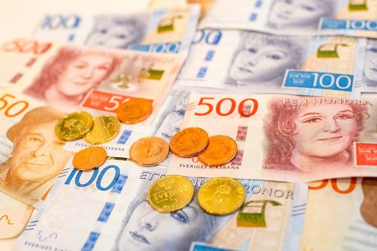 Lägre matpriser pressar ner inflationen 