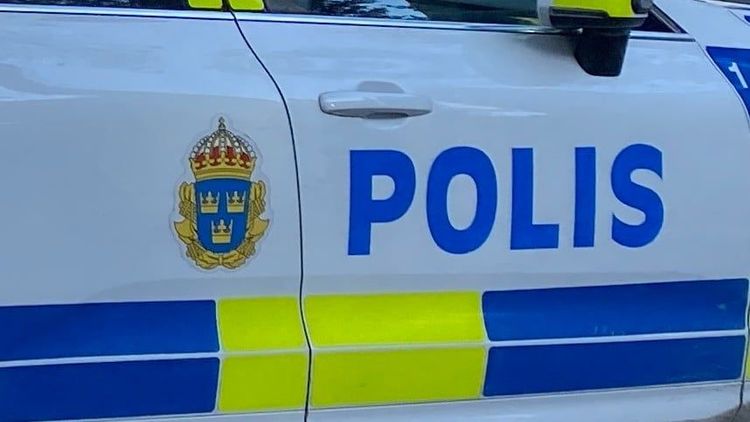 Misstänkt farligt föremål vid kyrkogård i Ljungby