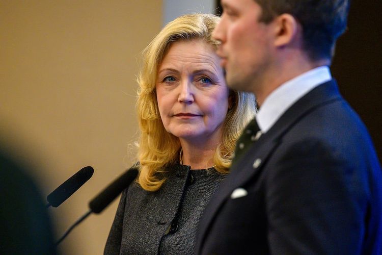 Centerpartiet nära riksdagsspärren – rekordlåg skillnad mellan blocken