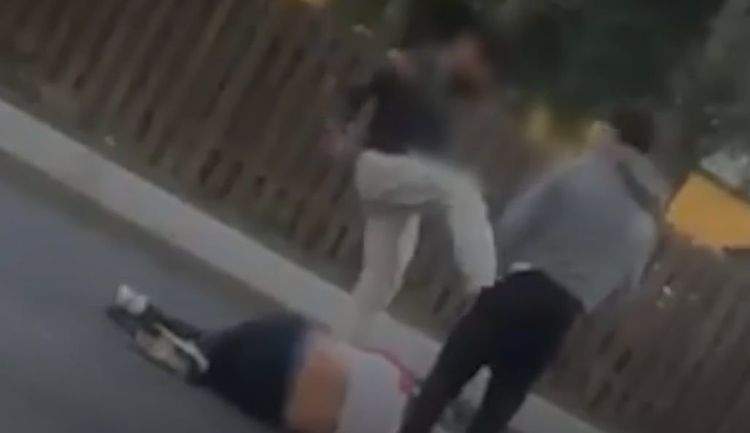 Alex försvarade äldre man – fick lårbenet avsparkat i Uppsala