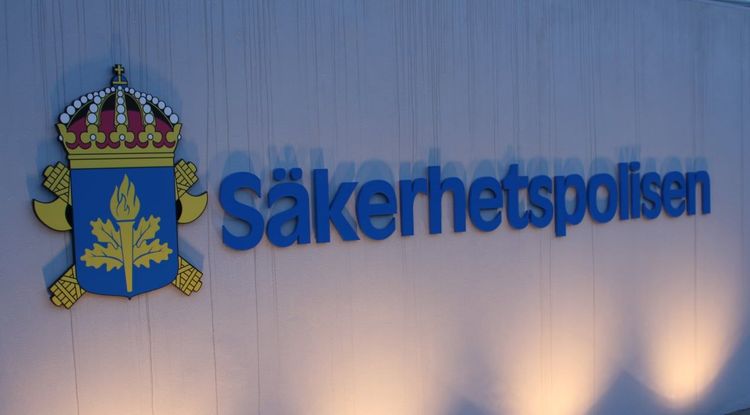 Man i 35-årsåldern begärs häktad för terrorbrott