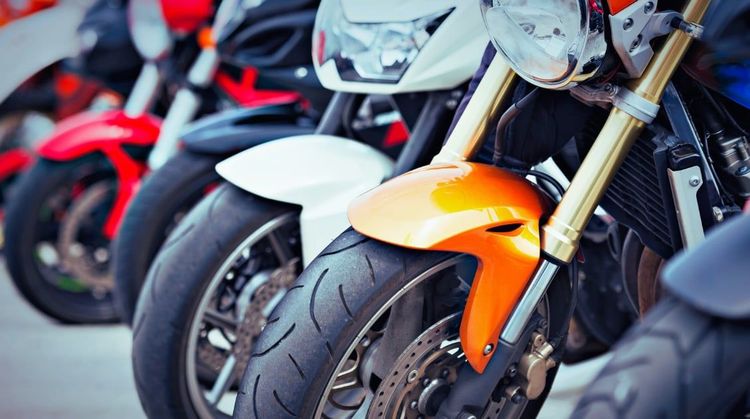 Smash and grab-kupp – motorcyklar stulna