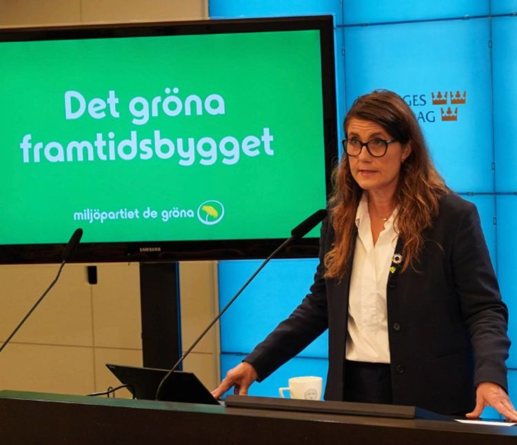 Så mycket vill mp höja skatten på drivmedel