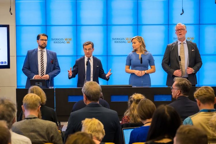 Sveriges Radios uppgifter om undantag för tolkavgift i sjukvården tillbakavisas av Sverigedemokraterna