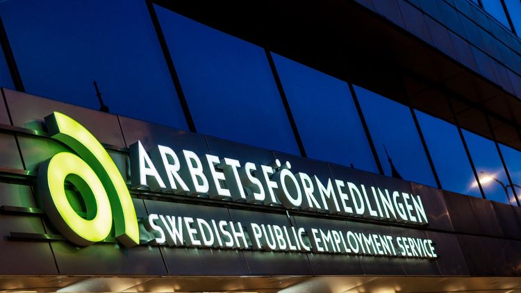 Arbetslösheten fortsätter att sjunka - fortsatt högst i Perstorp, Malmö & Södertälje
