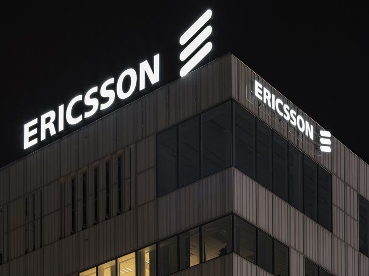 Ericsson flyr osäkerheten i Kista