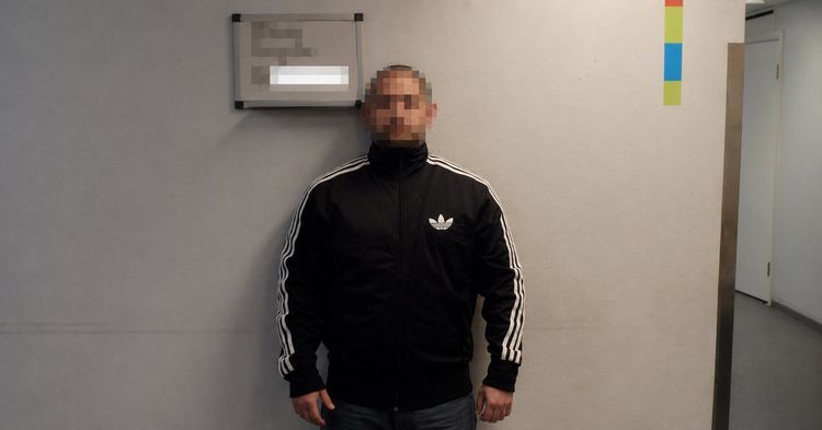 Knöts till AFA:s hemliga pistolgömma – nu anställd på skola