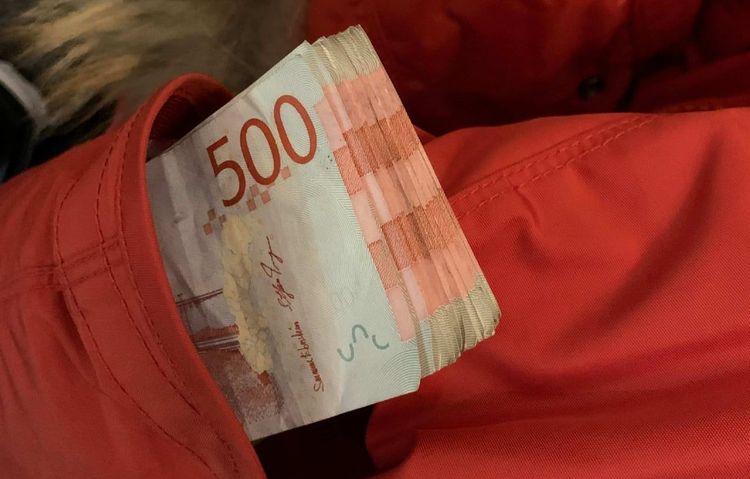 Flicka rånades på kontanter i Malmö