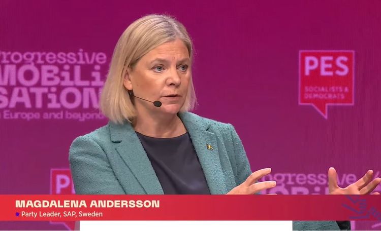 Magdalena Andersson till sina kamrater: bekämpa extremhögern med progressivism