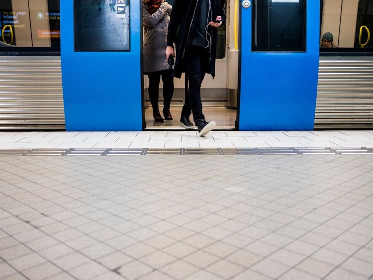 Uppgifter: Gift par i centrum av SL-härvan