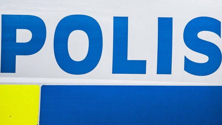 Man skjuten i Botkyrka – stor polisinsats