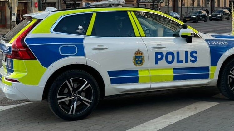 polis1.jpeg