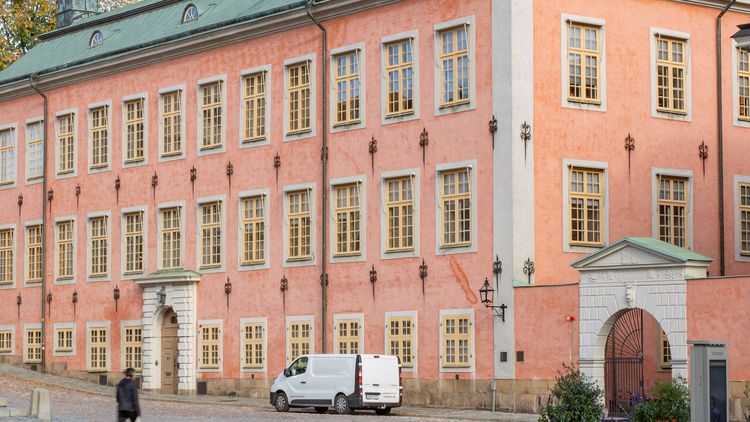 Svea hovrätt: Inte grovt att spotta och slå kvinna medan man våldtar henne